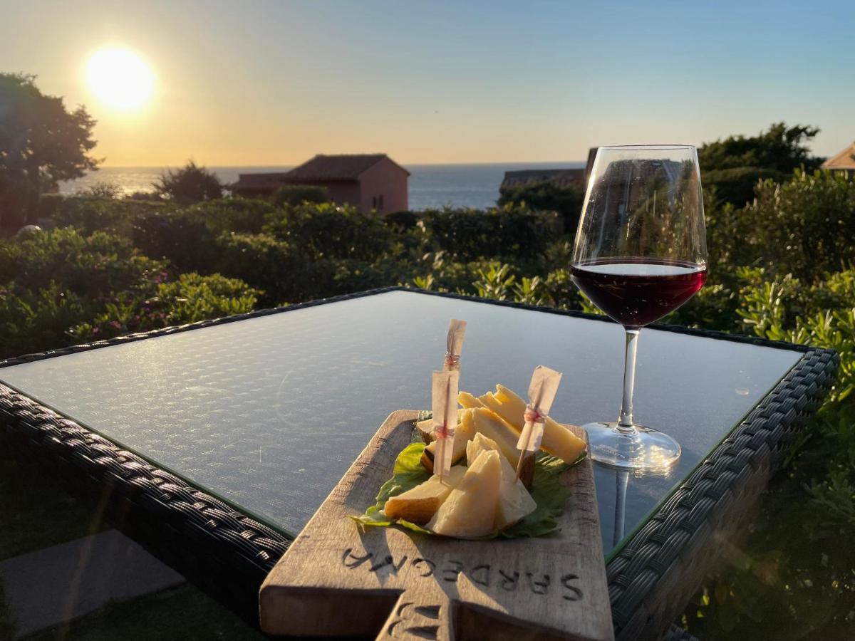 Villa Rocce Rosse คอสตาพาราดีโซ ภายนอก รูปภาพ
