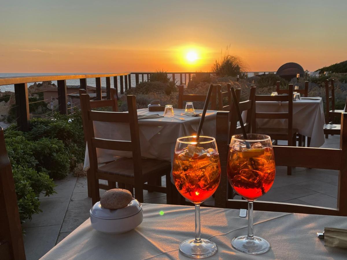 Villa Rocce Rosse คอสตาพาราดีโซ ภายนอก รูปภาพ